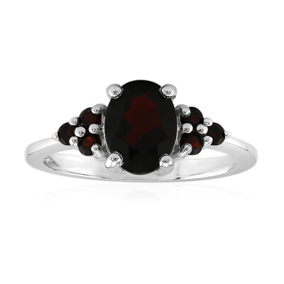 Anillo en plata con Granate