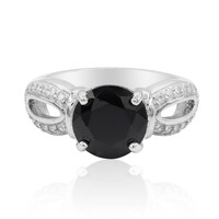 Anillo en plata con Espinela negra