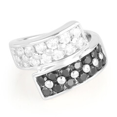 Anillo en plata con Espinela negra