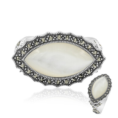 Anillo en plata con Nácar
