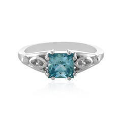 Anillo en plata con Zircón de Ratanak Kirí