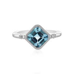 Anillo en plata con Topacio azul cielo