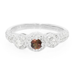 Anillo en plata con Zafiro color cambiante no calentado