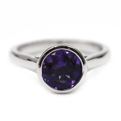 Anillo en plata con Amatista de Zambia