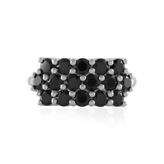 Anillo en plata con Espinela negra