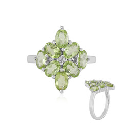 Anillo en plata con Peridoto