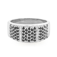 Anillo en plata con Espinela negra