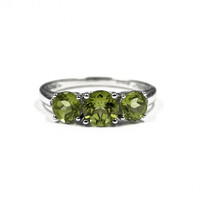 Anillo en plata con Peridoto