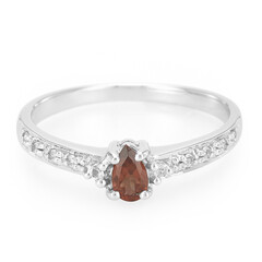 Anillo en plata con Granate de Malaya