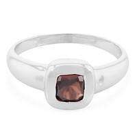 Anillo en plata con Granate de Mozambique