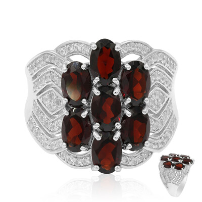 Anillo en plata con Granate