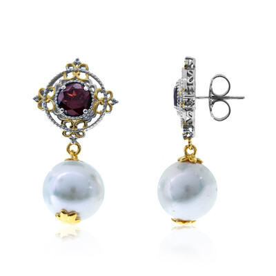 Pendientes en plata con Perla Freshwater (Dallas Prince Designs)