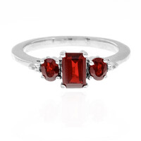 Anillo en plata con Granate de la India