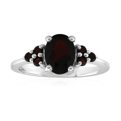 Anillo en plata con Granate