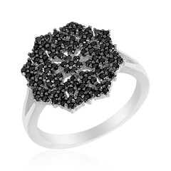 Anillo en plata con Espinela negra