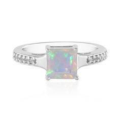 Anillo en plata con Ópalo de Welo