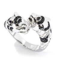 Anillo en plata con Espinela negra