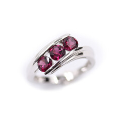 Anillo en plata con Granate de Tocantin