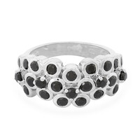 Anillo en plata con Espinela negra