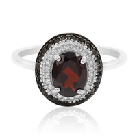 Anillo en plata con Granate