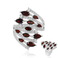 Anillo en plata con Granate