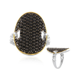 Anillo en plata con Espinela negra