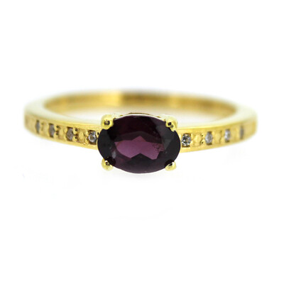 Anillo en plata con Rodolita