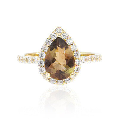 Anillo en oro con Andalucita