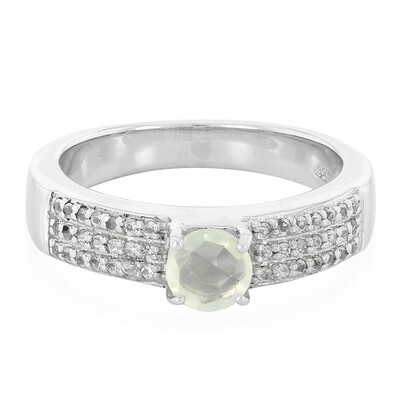 Anillo en plata con Prehnita