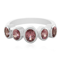 Anillo en plata con Granate de Malaya