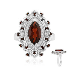 Anillo en plata con Granate