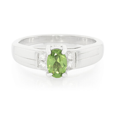 Anillo en plata con Apatita de Rusia