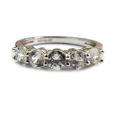 Anillo en plata con Zircón