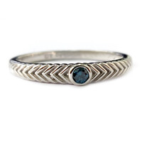 Anillo en plata con Diamante azul