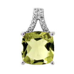 Colgante en plata con Cuarzo del Ouro Verde