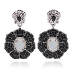Pendientes en plata con Ópalo de Welo (Dallas Prince Designs)