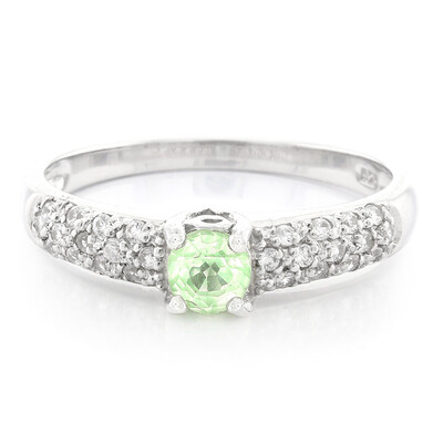 Anillo en plata con Cianita menta