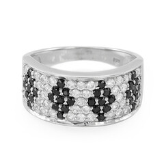 Anillo en plata con Espinela negra