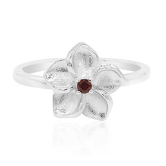 Anillo en plata con Granate de Mozambique
