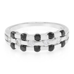 Anillo en plata con Espinela negra