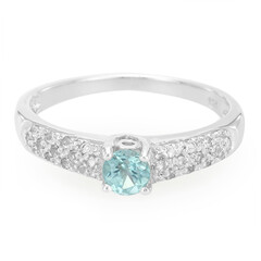 Anillo en plata con Fluorapatita verde