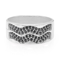 Anillo en plata con Espinela negra