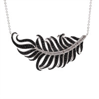 Collar en plata con Espinela negra (Dallas Prince Designs)
