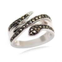 Anillo en plata con Marcasita