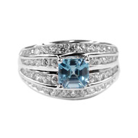Anillo en plata con Zircón de Ratanak Kirí