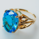 Anillo en oro con Topacio de Marambaia