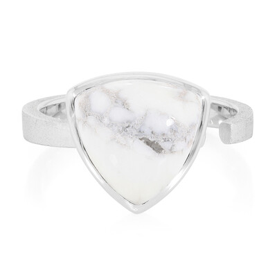 Anillo en plata con Howlita
