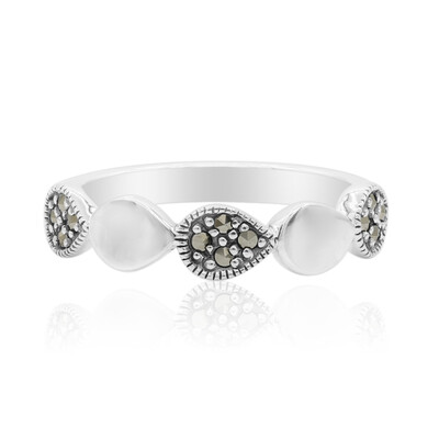 Anillo en plata con Marcasita
