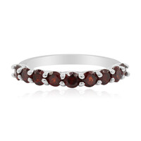 Anillo en plata con Granate