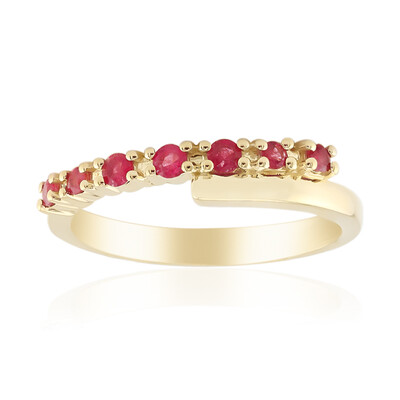 Anillo en oro con Berilo rojo